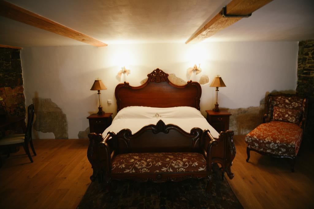Savoia Castle Guest House Skvorec Ngoại thất bức ảnh
